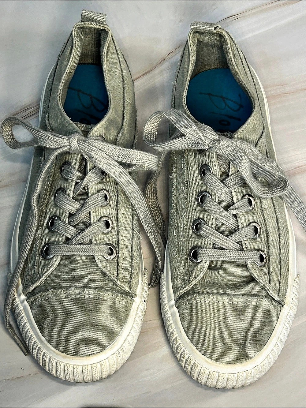 Blowfish Malibu Sneakers Women’s 9 Light Green/Gray Canvas Slip-on Shoes